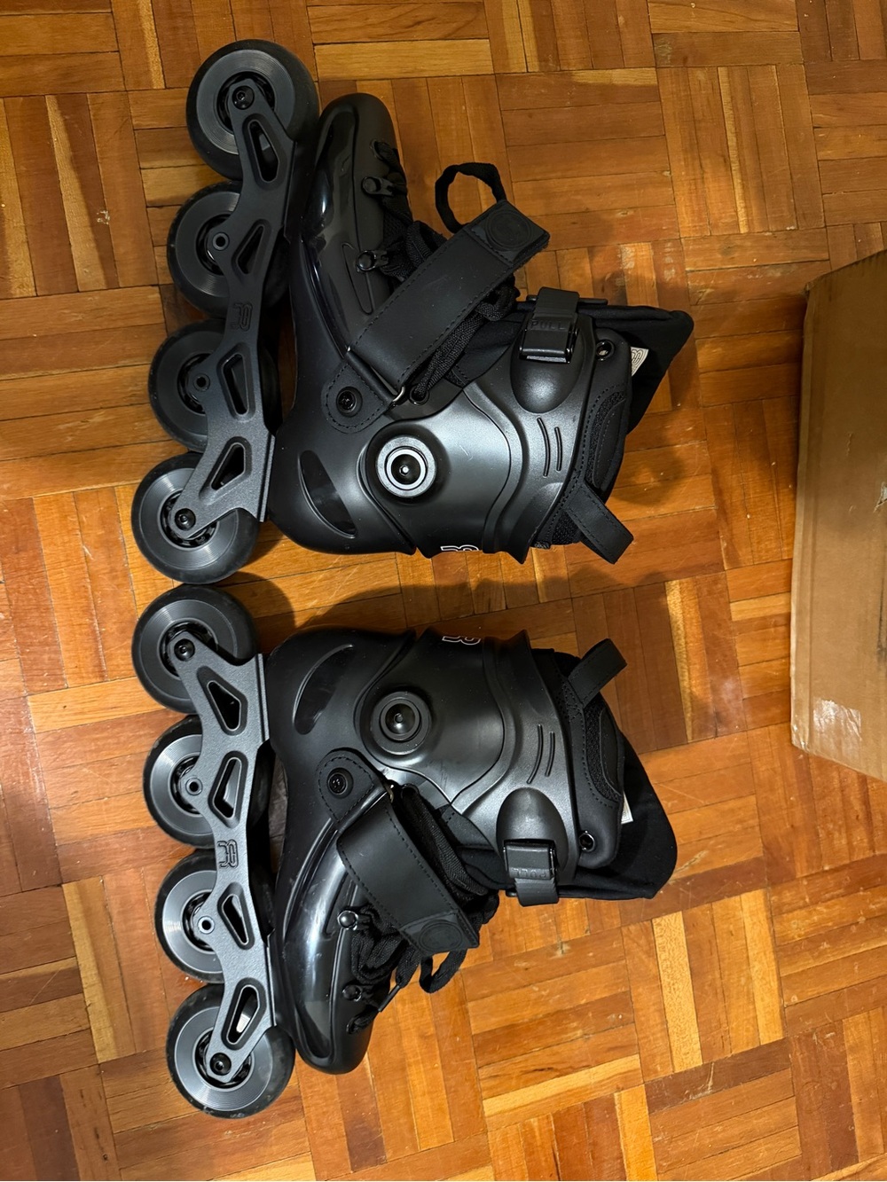FRX 80 X3R Black Skates
EU 37